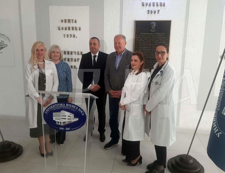 FOČA, MAY 13 /SRNA/ - The University Hospital Foča has signed a cooperation agreement in the field of oncology treatment with the Napalkov Oncology Centre from Saint Petersburg, whose delegation visited their colleagues in Foča for the first time today and introduced them to treatment methods used in Russia.