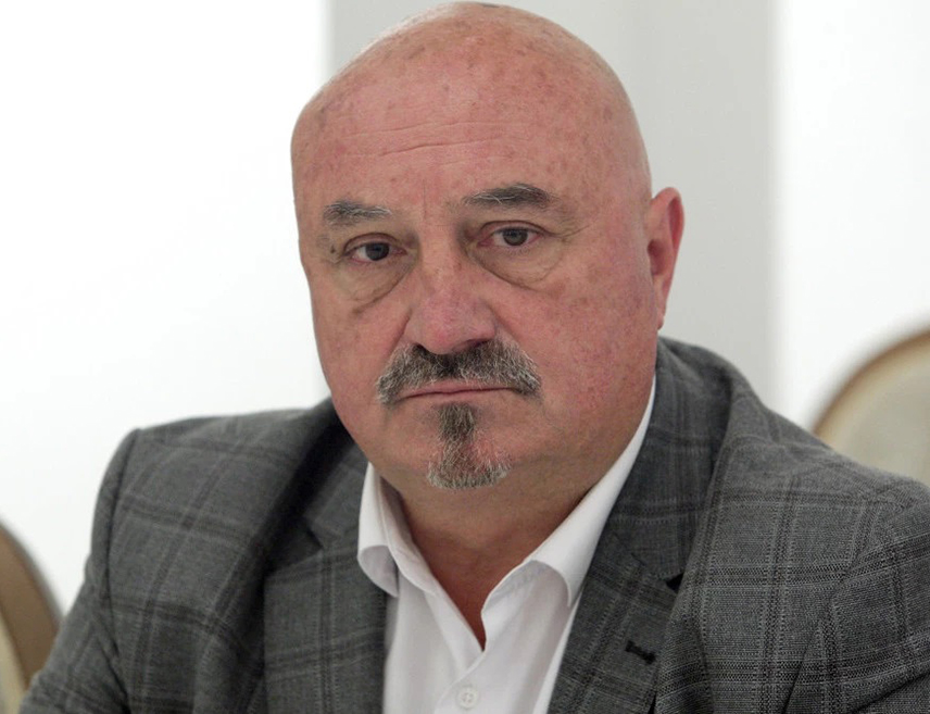 БЕОГРАД, 14. МАЈА /СРНА/ - Предсједник Центра за обнову међународног права Горан Петронијевић изјавио је Срни да се на сједници Савјета безбједности УН о БиХ могла први пут видјети готово пуна сагласност највећих сила - Русије, Кине и САД о нелегитимном Кристијану Шмиту и даљој судбини ОХР-а и истакао да ће овакав приступ омогућити функционално стање у земљи.