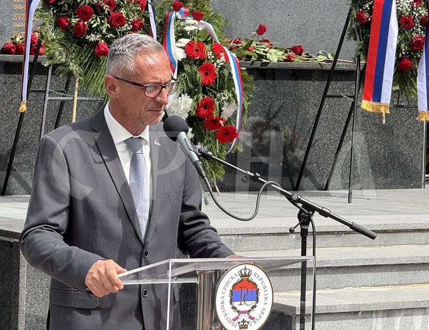 BIJELJINA, MAY 15 /SRNA/ - Republika Srpska Minister of Labor and Veterans' and Disabled Protection Radan Ostojić has stated today at the Pučile city cemetery in Bijeljina that Serbs were escorted under heavy security measures to the site where 54 young men were killed in the Muslim attack on the JNA convoy in Tuzla, as if they were a terrorist organization.