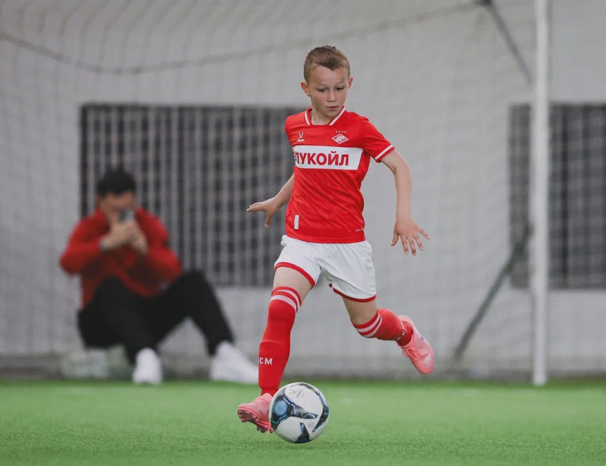 SRBAC, MAY 16 /SRNA/ - Eight-year-old Nemanja Ljubojević from Srbac has already managed to attract the attention of the football public through participation in various tournaments, leading to invitations from major football clubs such as Belgrade's Red Star and Moscow's Spartak.
