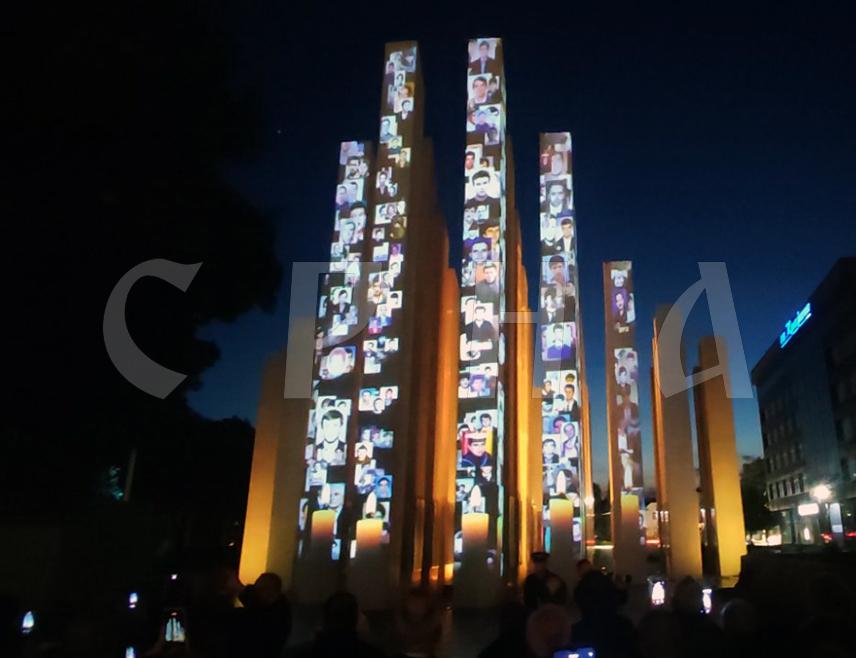 BANJA LUKA, MAY 17 /SRNA/ - Tonight in Banja Luka, through modern visual mapping technologies, the Memorial Center of Republika Srpska displayed portraits of fallen soldiers and excerpts from the testimonies of their family members, which are part of the Center's database, on the Central Memorial to the Fallen Soldiers of the Army of Republika Srpska.