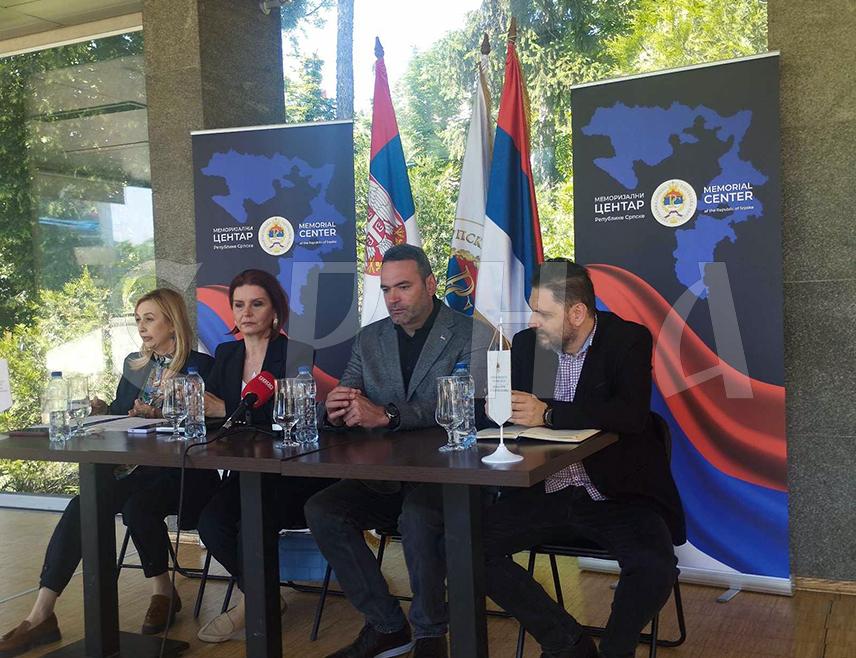 БАЊАЛУКА, 18. МАЈА /СРНА/ - У оквиру Свечане академије Меморијалног центра Републике Српске сутра ће у Бањалуци бити представљен досадашњи рад Центра и отворена највећа база снимљених свједочанстава о страдању српског народа на простору бивше Југославије, изјавио је директор овог Центра Денис Бојић.