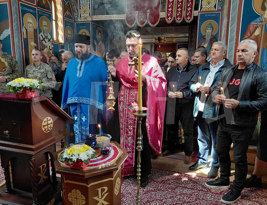 ШЕКОВИЋИ, 19. МАЈА /СРНА/ - Прва бирчанска пјешадијска бригада, која данас обиљежава 34 године од формирања, дала је огроман допринос одбрани Републике Српске, будући да су њени борци били присутни свуда - од сарајевског до бихаћког ратишта, изјавио је предсједник Предсједништва шековићке Борачке организације Момир Ристић.
