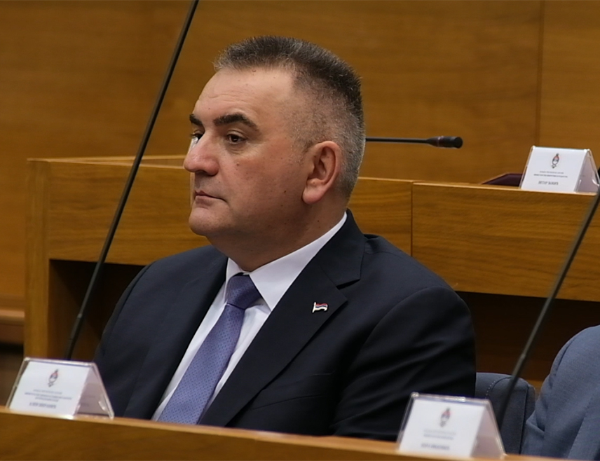 БАЊАЛУКА, 19. МАЈА /СРНА/ - Предсједник Владе Републике Српске Саво Минић изјавио је да Република Српска не одустаје од гасовода "Источна интерконекција", који је национални пројекат, те назвао спекулацијама тврдње да је дошло до прекида тог пројекта.