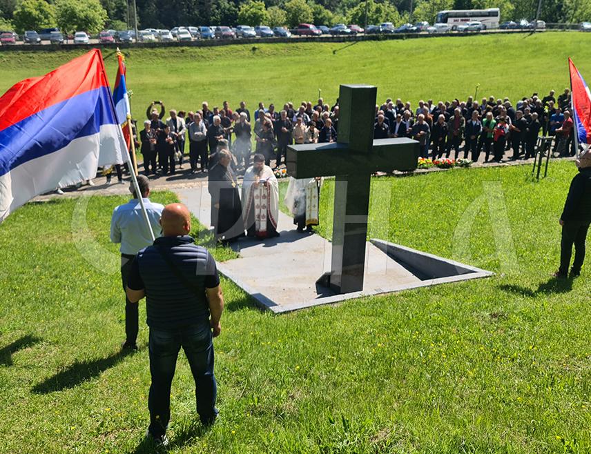 ДОБОЈ, 23. МАЈА /СРНА/ - У Петрову ће данас бити обиљежен Дан Друге озренске лаке пјешадијске бригаде из чијих редова је у протеклом Одбрамбено-отаџбинском рату погинуо 421 борац.