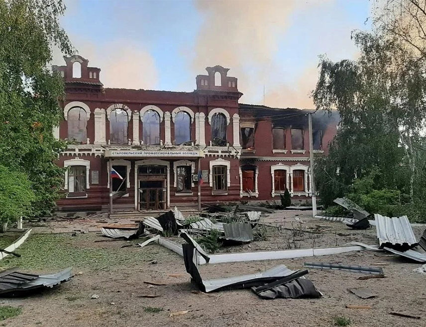 МОСКВА, 23. МАЈА /СРНА/ - Број жртава украјинског напада на универзитет у Старобељску у Луганској Народној Републици /ЛНР/ повећан је на 10, док се 11 лица води као нестало, рекао је неименовани званичник руског Министарства за ванредне ситуације агенцији ТАСС.