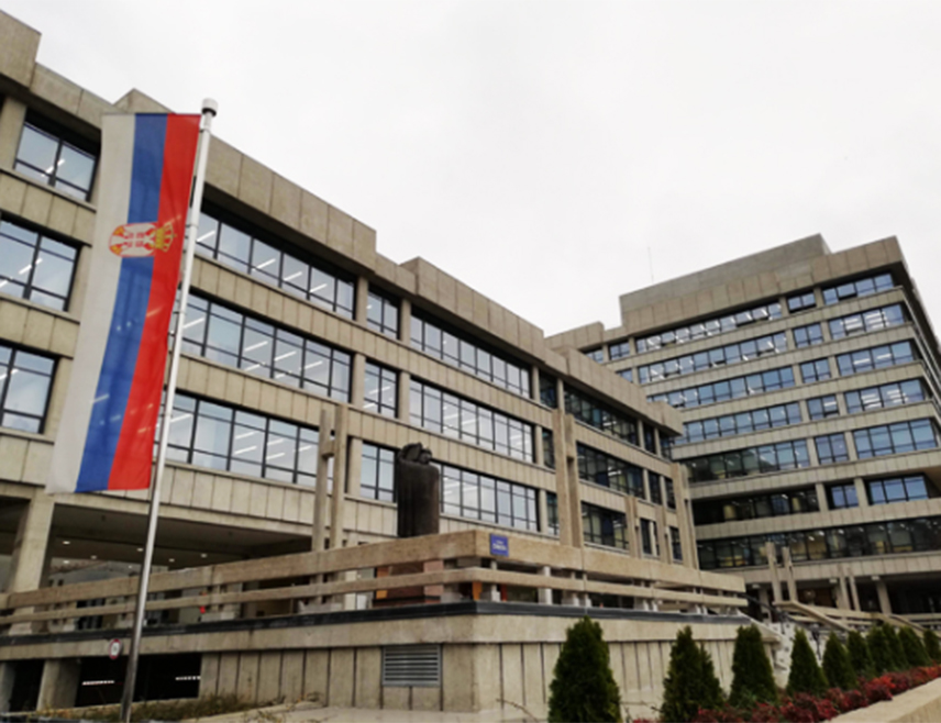 БЕОГРАД, 26. МАЈА /СРНА/ - ДНК анализом потврђено је да су код Инђије пронађени посмтрни остаци Александра Нешовића Баје, који је убијен у пуцњави на Сењаку 12. маја, потврдило је Више тужилаштво у Београду.