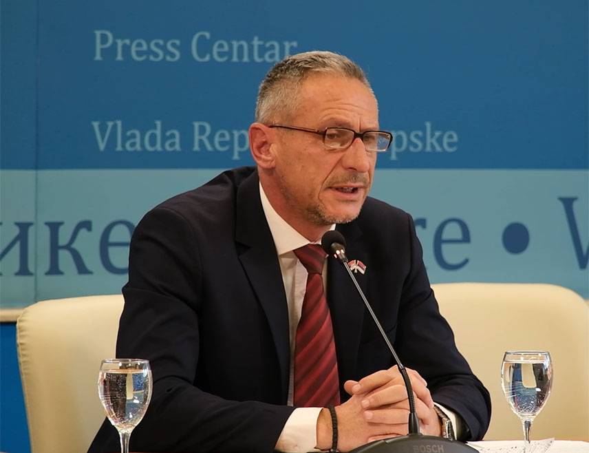 BANJA LUKA, MAY 28 /SRNA/ - Republika Srpska Minister of Labor and Veterans' and Disability Protection Radan Ostojić has said today that the law on cemeteries should finally resolve the issue of monuments that offend the dignity of the Serb people and Serb victims.
