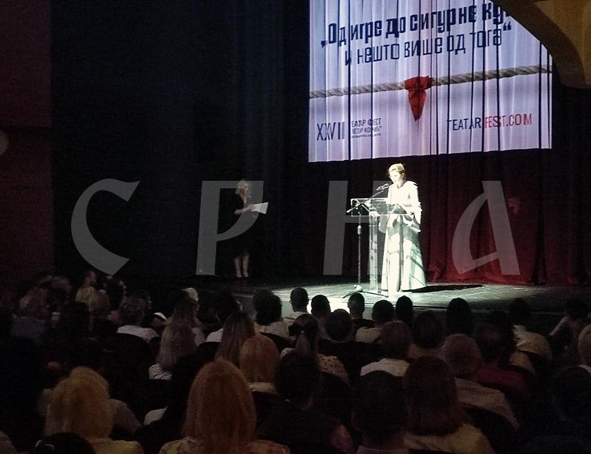 БАЊАЛУКА, 4. ЈУНА /СРНА/ - У Народном позоришту Републике Српске вечерас је свечано отворен Театар фест "Петар Кочић", манифестација која траје већ 28 година.