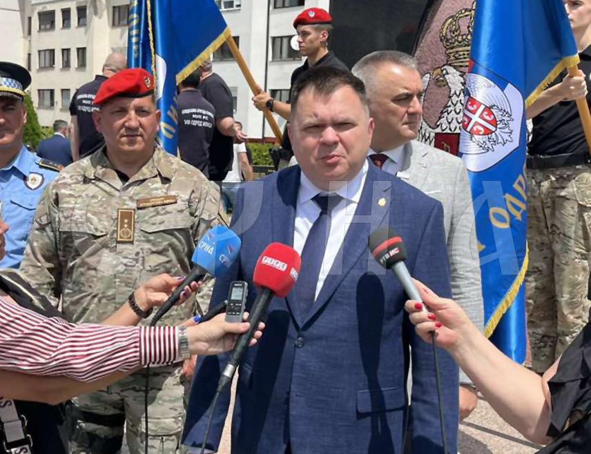ПАЛЕ, 7. ЈУНА /СРНА/ – Специјалне бригаде су заједно са Војском Републике Српске биле врх копља у одбрани српског народа, посебно на Сарајевско-романијској регији гдје је Јахорински одред имао специјалну намјену, рекао је данас на Палама министар унутрашњих послова Жељко Будимир.