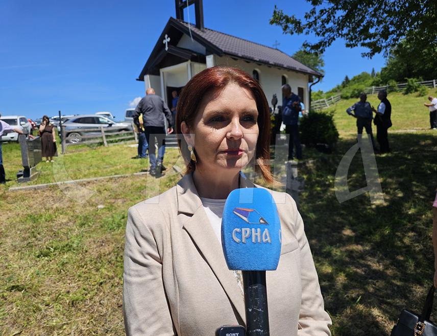 ČEMERNO, JUNE 10 /SRNA/ - President of the Republic Organization of Families of Captured and Killed Fighters and Missing Civilians Isidora Graorac said it was devastating that even after 34 years, no one was held accountable for the massacre of 30 Serb civilians and soldiers in the village of Čemerno near Ilijaš, who were killed only because they were Serbs, and as such were unwanted in this area.