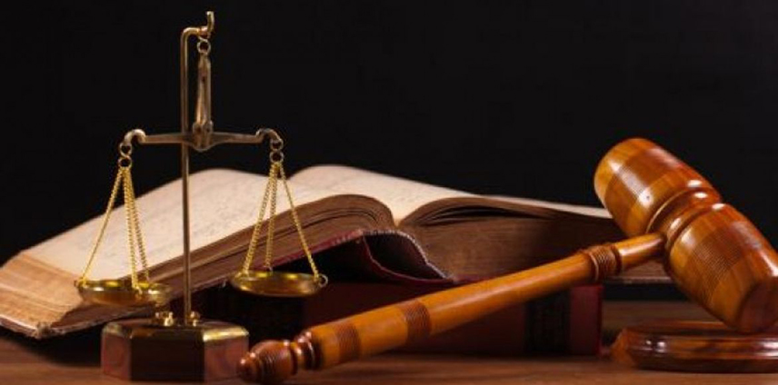 ИСТОЧНО САРАЈЕВО, 11. ЈУНА /СРНА/ - Основни суд у Сокоцу потврдио је оптужницу против мушкарца С. Ш. која га терети да је пријетио да ће убити супругу, мајку и сестру.