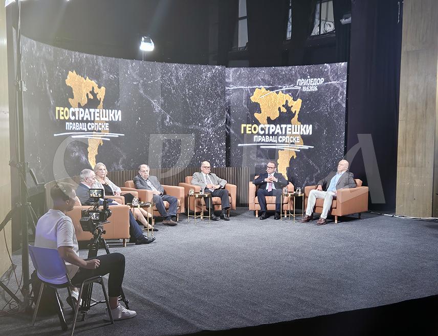 ПРИЈЕДОР, 19. ЈУНА /СРНА/ - Потпредсједник СНСД-а Жељка Цвијановић изјавила је да је крајње вријеме да се све у БиХ врати у оквире институција и да изабрани представници конститутивних народа доносе одлуке.