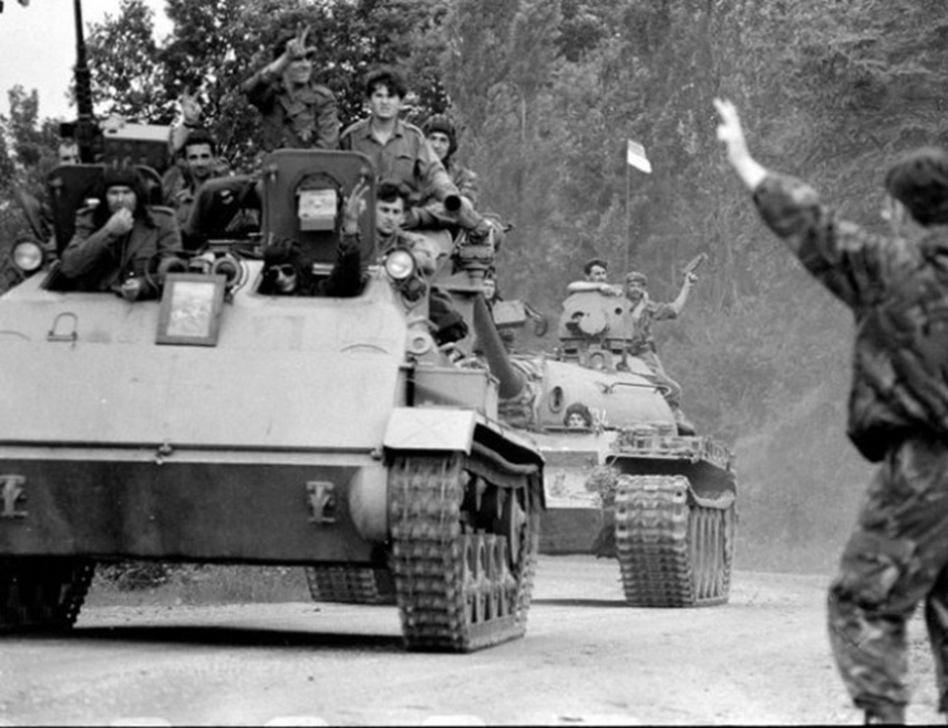 BIJELJINA, JUNE 21 /SRNA/ – “The road is open, good luck,” were the words with which the commander of Tactical Group One of the Republika Srpska Army, Novica Simić, addressed the Serb population in the western part of Republika Srpska after the corridor through Posavina had been broken through.
