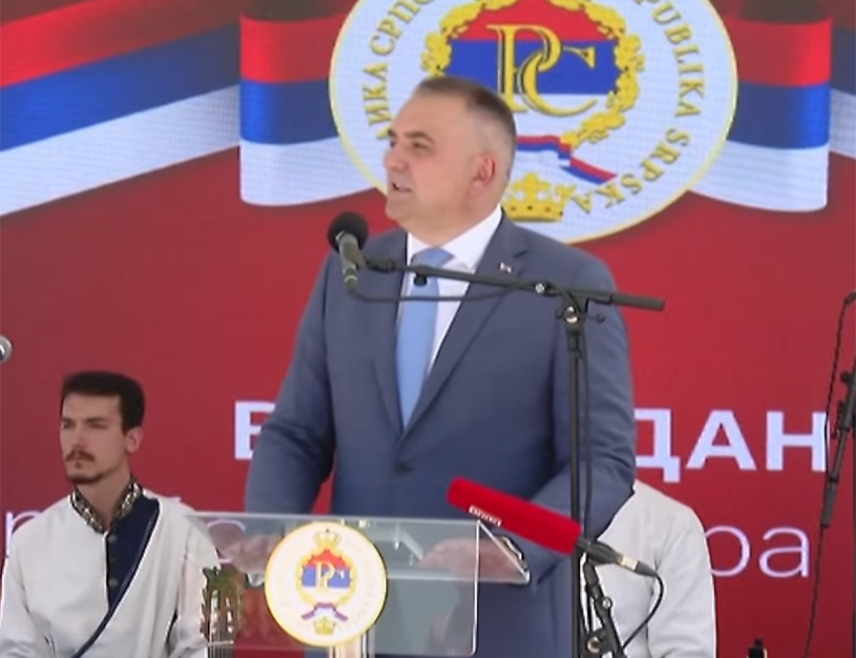 МОДРИЧА, 21. ЈУНА /СРНА/ - Предсједник Владе Републике Српске Саво Минић рекао је на Дугој Њиви је да је "Коридор 92" била војна операција за живот и опстанак Срба, те истакао да српски народ треба бити поносан на овај подвиг див-јунака.