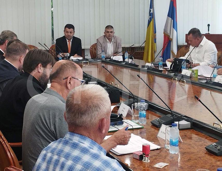 БАЊАЛУКА, 22. ЈУНА /СРНА/ - У Бањалуци су данас потписани споразуми о финансирању 21 пројекта цркава и вјерских заједница, укупне вриједности око 800.000 КМ.