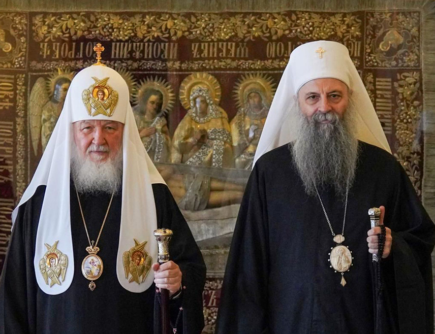 БЕОГРАД, 25. ЈУНА /СРНА/ - Патријарх московски и све Русије Кирил честитао је Његовој светости патријарху српском Порфирију 40 година од монашког пострига и рукоположења у свештени чин.