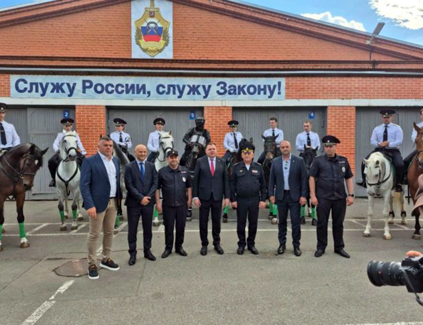 МОСКВА, 25. ЈУНА /СРНА/ - Министар унутрашњих послова Републике Српске Жељко Будимир изјавио је да је сарадња полиције Републике Српске и Русије на највишем нивоу.