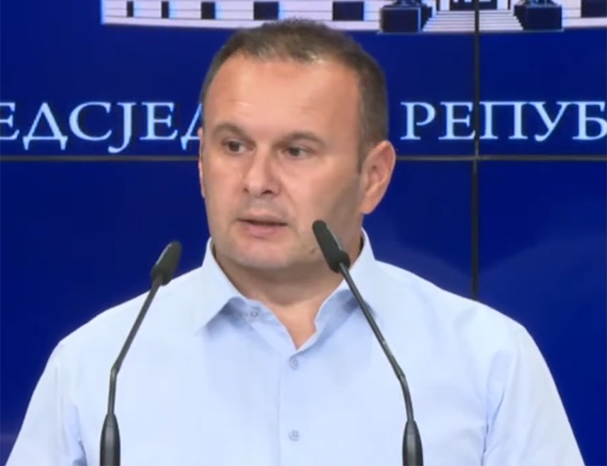 BANJA LUKA, JUNE 29 /SRNA/ – The President of the Association of Municipalities and Cities of Republika Srpska Ljubiša Ćosić said that Bratunac is a place where, in silence and with respect, tribute must be paid to all Serb civilian and military victims who, as he stated, were killed only because they were Serbs, stressing that preserving the culture of remembrance is a lasting commitment of every Serb.