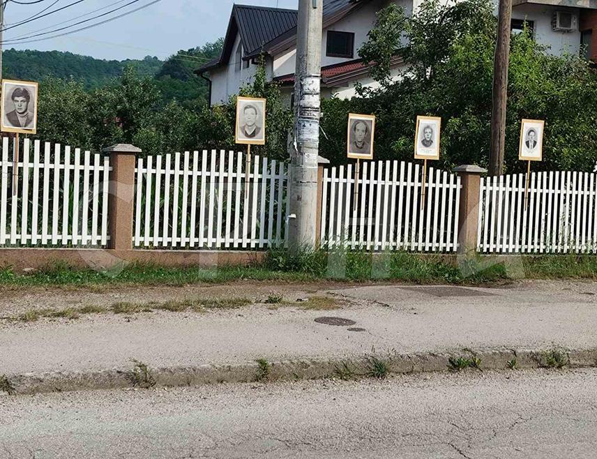 BRATUNAC, JULY 1 /SRNA/ - Photographs of 450 Serbs killed in the municipalities of Bratunac and Srebrenica were displayed this evening along the road from Bratunac to Srebrenica as a reminder that crimes were committed against Serb civilians in the area.