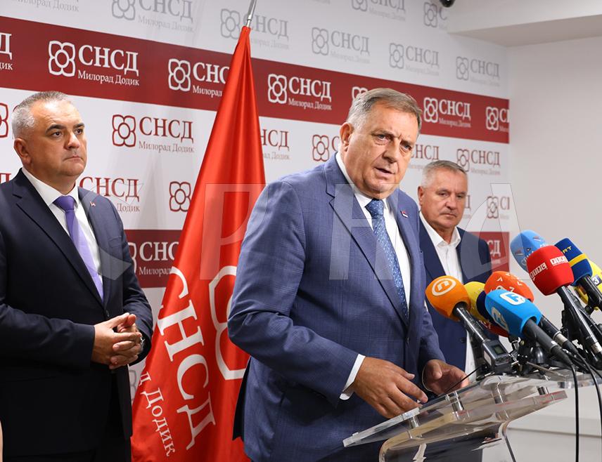 BANJA LUKA, JULY 2 /SRNA/ – Savo Minić and Željka Cvijanović were officially confirmed today as the SNSD candidates for the positions of Republika Srpska president and the Serb BiH Presidency member at a session of the party's Presidency.