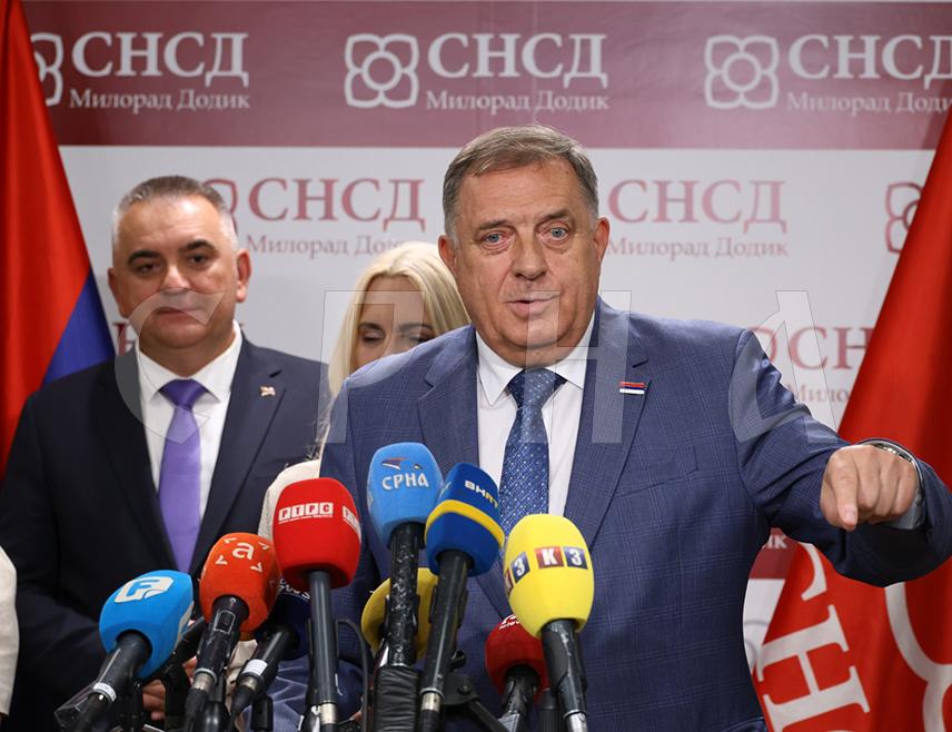 BANJA LUKA, JULY 2 /SRNA/ – SNSD leader Milorad Dodik has said today that party's lead candidates for the Republika Srpska National Assembly in the upcoming elections in Constituency One will be Slobodan Javor, in Constituency Two Miroslav Bojić, in Constituency Three Igor Dodik and Petar Jelić in Constituency Four.