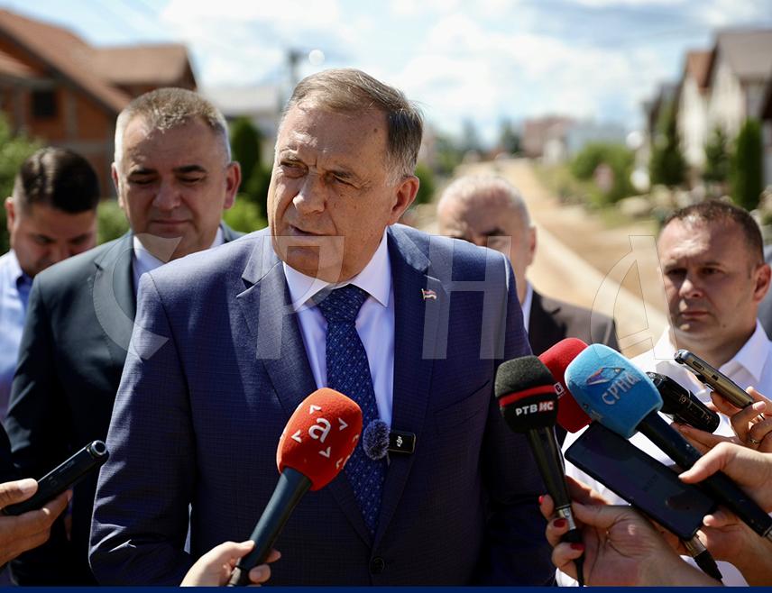 BANJA LUKA, JULY 7 /SRNA/ - President Milorad Dodik said that today in Sokolac he would officially mark the start of works on the third lane for slow-moving vehicles as part of the continued modernisation of the road from Zvornik to Istočno Sarajevo, stressing that it would have been completed earlier had it not been for the obstruction by certain interest groups and a commission at the level of BiH that is halting the works.
