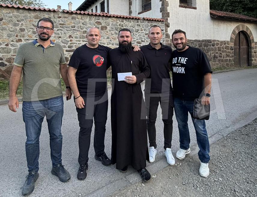 ŠIPOVO, JULY 8 /SRNA/ - Representatives of the humanitarian campaign "Šipovo for Nebojša" handed over EUR 11,140 in aid for Nebojša Pavlović, a boy from Velika Hoča in Kosovo and Metohija.