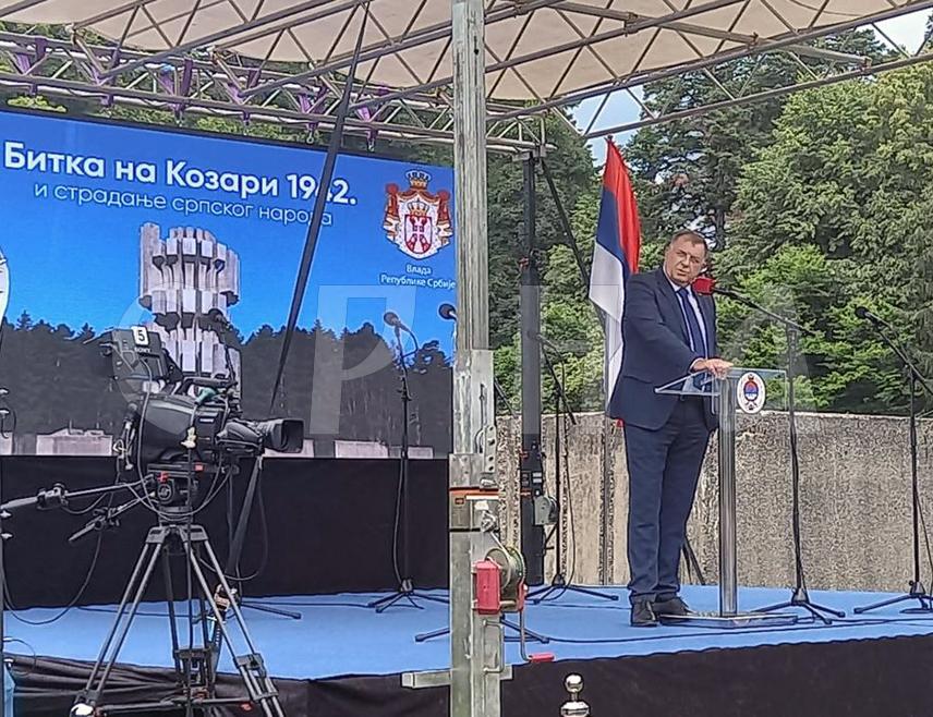 ПРИЈЕДОР, 11. ЈУЛА /СРНА/ - Предсједник Милорад Додик изјавио је да се злочини над 
српским народом почињени на Козару, а потом и у усташком логору Јасеновац, никада не могу заборавити нити опростити.