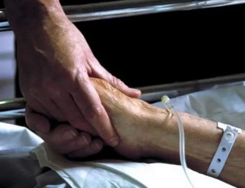 ПАРИЗ, 15.  ЈУЛА /СРНА/ - Француска Народна скупштина подржала је асистирано умирање под строгим условима, након вишегодишње расправе и измјена приједлога.