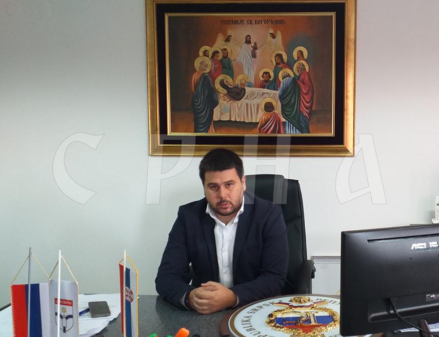 ШЕКОВИЋИ, 18. ЈУЛА /СРНА/ – Влада Републике Српске одобрила је 2,2 милиона КМ регулацију корита ријеке Дрињаче у Шековићима и 400.000 КМ за изградњу водоводног система у Каштијељу, чиме ће дугорочно бити ријешени кључни проблеми мјештана ове локалне заједнице, изјавио је Срни начелник Миладин Лазић.