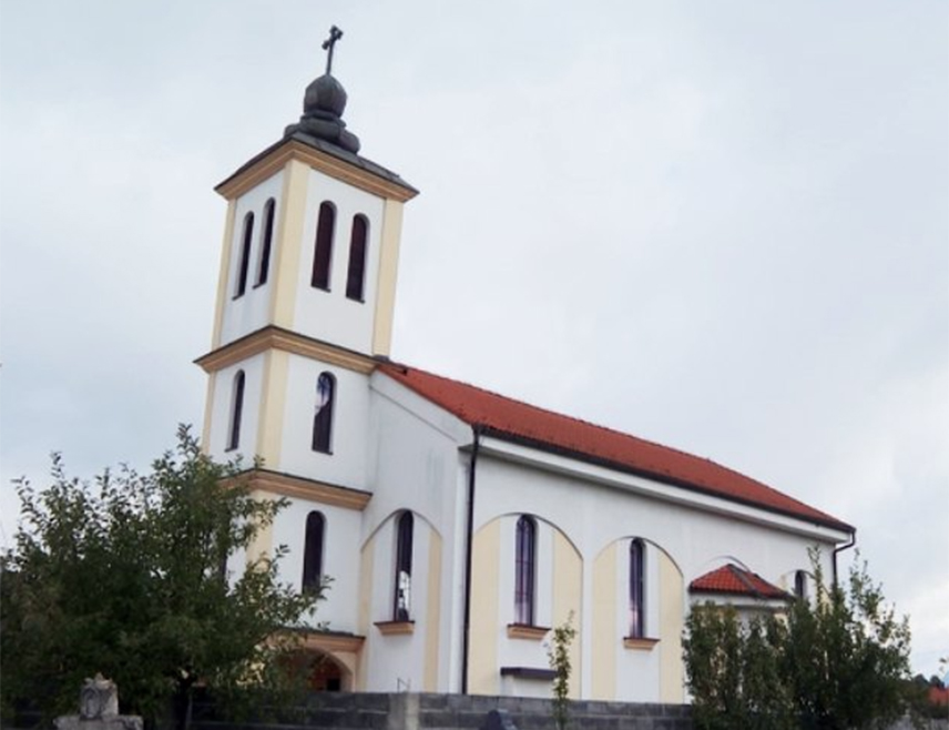 БАЊАЛУКА, 21. ЈУЛА /СРНА/ - Вршилац дужности директора Републичког секретаријата за расељена лица и миграције Слађан Јовић позвао је све надлежне институције да хитно спријече покушај отимања црквеног земљишта у Бугојну.