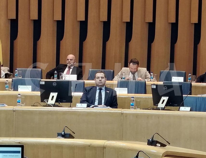САРАЈЕВО, 27. ЈУЛА /СРНА/ - Српски делегат у Дому народа Парламентарне скупштине БиХ Радован Ковачевић рекао је да је српски члан Предсједништва БиХ Жељка Цвијановић гласала за Приједлог буџета и да је цијели мандат радила одличан посао - штитила интересе Републике Српске, српског народа, свих грађана Српске, Устав БиХ и Дејтонски споразум.
