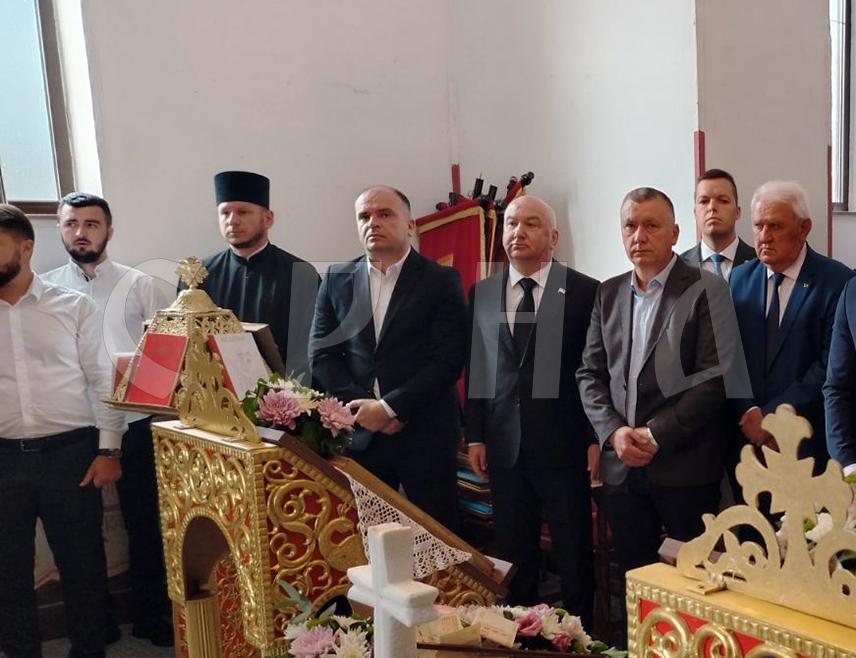 ZVORNIK, JULY 27 /SRNA/ - Advisor to the Serb member of the BiH Presidency, Boško Tomić, said today in Drinjača near Zvornik that the villain Elfeta Veseli is not solely to blame for the murder of the innocent boy Slobodan Stojanović - but also all those who allowed and watched it.