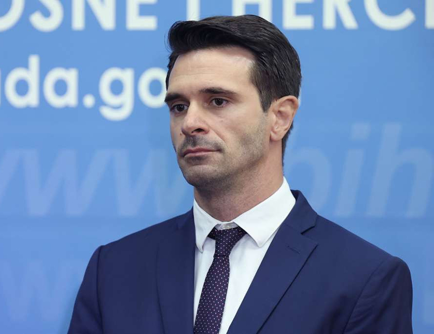 SARAJEVO, JULY 30 /SRNA/ – The FBiH Ministry of Justice has no authority to decide whether to grant temporary prison leave to Elfeta Veseli, who was convicted of the brutal murder of 12-year-old Slobodan Stojanović, as such a decision is made exclusively by the warden of the Tuzla Prison, Federal Justice Minister Vedran Škobić told SRNA.