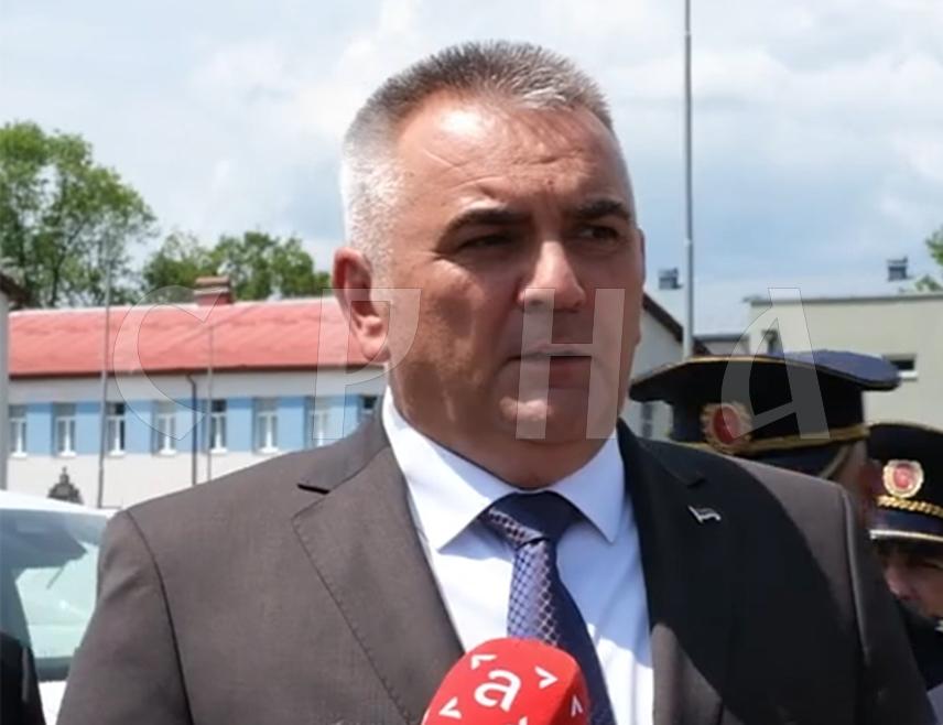 BANJA LUKA, JULY 31 /SRNA/ -  Republika Srpska Prime Minister Savo Minić said that the consequences of the migration crisis affecting Europe are being felt in BiH as well, but that Srpska maintains its position that migrants will not be allowed to stay and that camps will not be established on its territory.