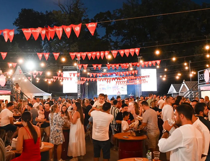 BANJA LUKA, JULY 31 /SRNA/ - Serb member of the BiH Presidency Željka Cvijanović said she was very pleased to have come with her family to the Street Food Fest tonight, where visitors can see how much Banjaluka has to offer when it comes to gastronomy.