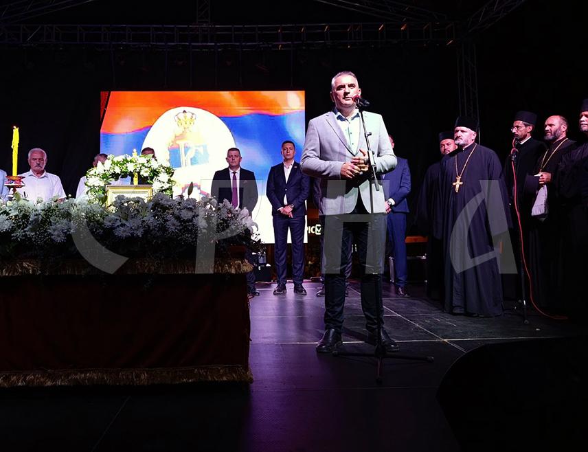 МРКОЊИЋ ГРАД, 2. АВГУСТА /СРНА/ - Предсједник Владе Републике Саво Минић најавио је вечерас да ће у наредна два мјесеца бити расписан јавни позив за изградњу ауто-пута Мркоњић Град-Бањалука.