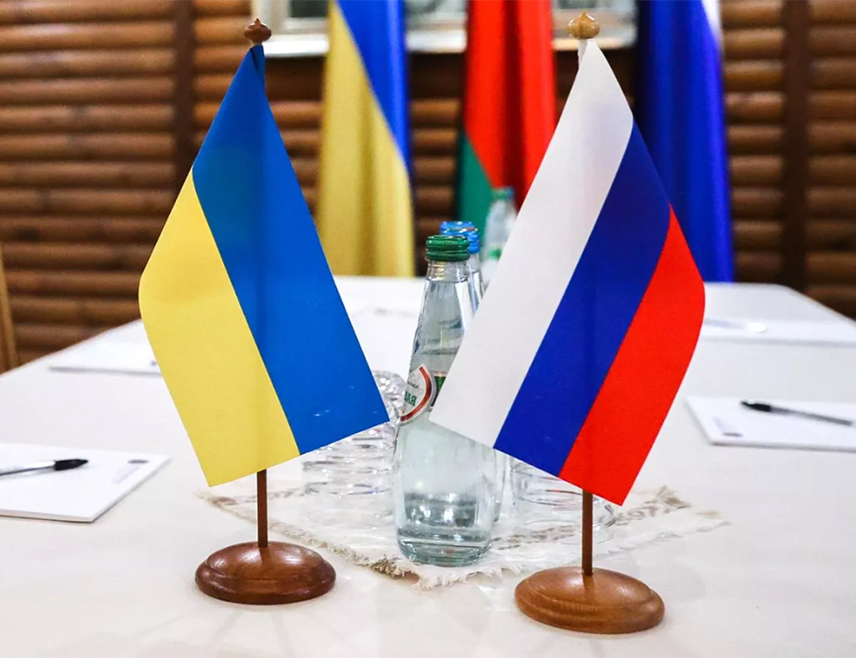 МОСКВА, 3. АВГУСТА /СРНА/ - Москва не одустаје од преговора са Украјином и спремна је да размотри конструктивне приједлоге, укључујући и о форматима контаката, изјавио је замјеник руског министра спољних послова Михаил Галузин.