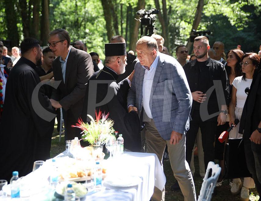 ŠIPOVO, AUGUST 3 /SRNA/ - President Milorad Dodik stressed that it is important for Serbia and Srpska to stand by their people and provide tangible support to every area where Serbs live.