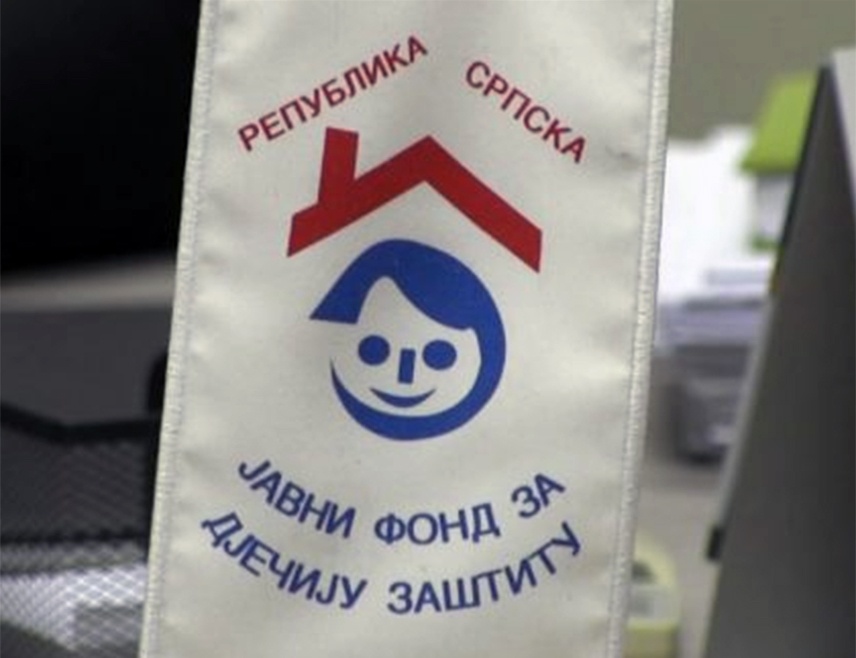 БИЈЕЉИНА, 4. АВГУСТА /СРНА/ - У Републици Српској данас је почела исплата материнског додатка који је одлуком Владе Српске увећан са 406 на 746 КМ, саопштено је из Фонда за дјечију заштиту.
