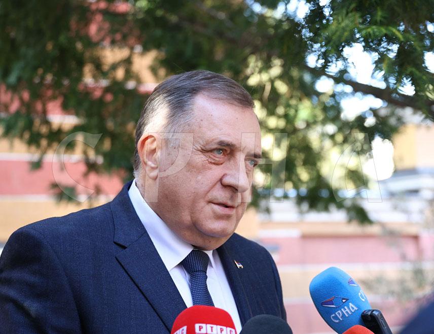 BANJA LUKA, AUGUST 5 /SRNA/ – President Milorad Dodik pointed out that Serbia’s President Aleksandar Vučić's bow to Republika Srpska was not merely a gesture of respect, but also a tribute to a people who have remained standing despite all suffering, pressures and attempts to make them disappear.