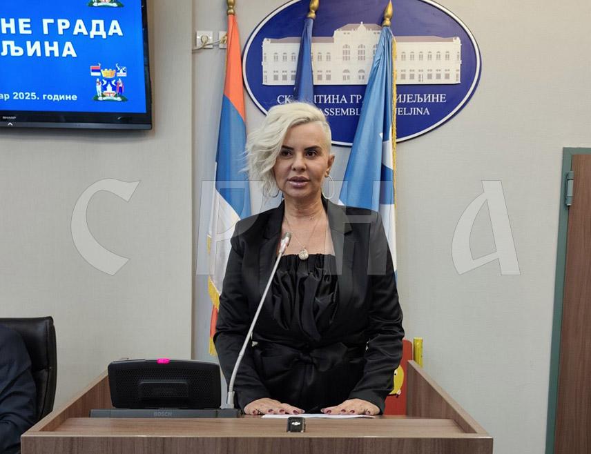 БИЈЕЉИНА, 14. АВГУСТА /СРНА/ - Градска изборна комисија /ГИК/ Бијељина функционише у тешким условима јер нису плаћени изборни трошкови за прошле изборе, а нема на располагању ниједну КМ ни за опште изборе у октобру, изјавила је предсједник ГИК-а Дијана Савић Божић.