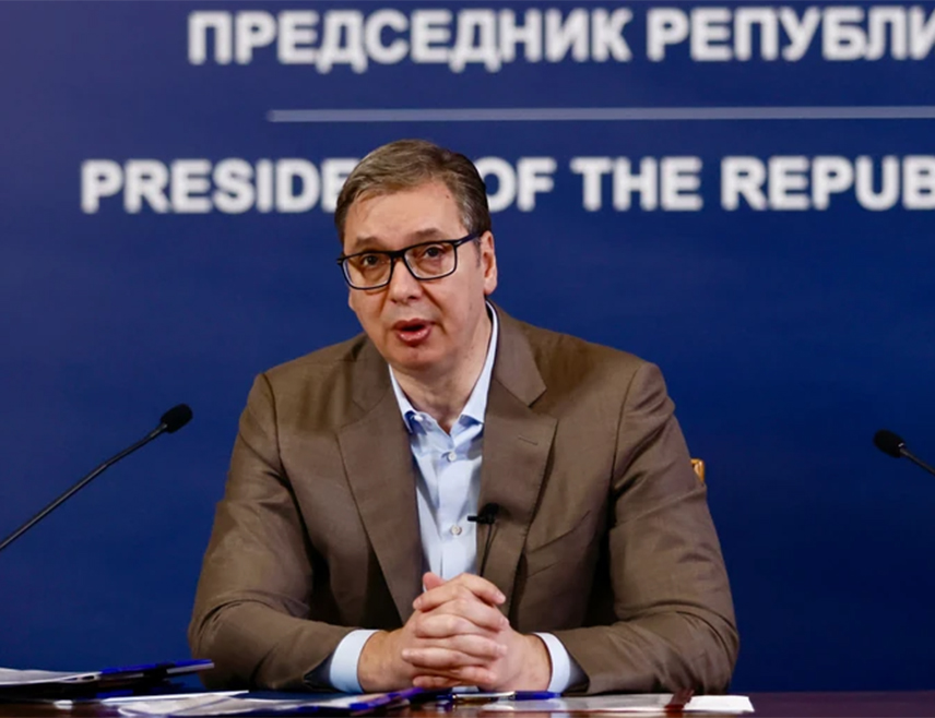 БЕОГРАД, 16. АВГУСТА /СРНА/ - Предсједник Србије Александар Вучић изјавио је данас да ће пад Универзитета у Београду на Шангајској листи за више од 100 мјеста донијети много проблема, мање инвестиција и посла.