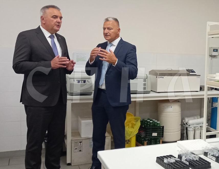 МИНИЋ ОБИЛАЗИ ЦЕНТАР ЗА БИОМЕДИЦИНСКА ИСТРАЖИВАЊА