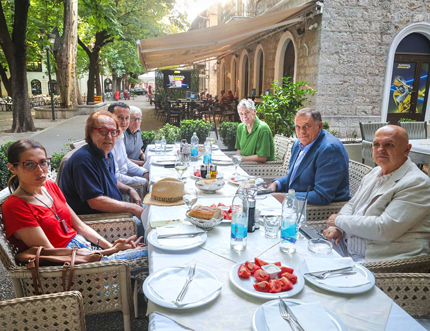 TREBINJE, AUGUST 24 /SRNA/ - President Milorad Dodik said he had the pleasure of speaking in Trebinje today with acclaimed director Lordan Zafranović about the long-awaited film The Children of Kozara, which deals with the grave, sacred, and painful subject of the suffering of Serb children and the Serb people in the horrors of Kozara, Jasenovac, and the criminal NDH regime.