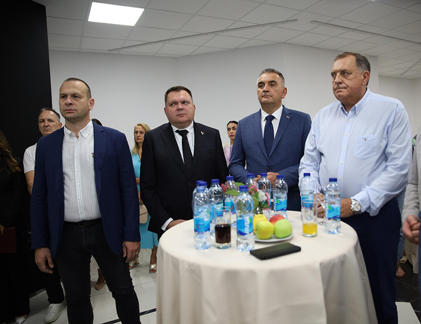 БАЊАЛУКА, 27. АВГУСТА /СРНА/ - Предсједник Милорад Додик изјавио је да је Петар Кочић био глас српског крајишког човјека и да његова ријеч и данас живи у Крајини и Републици Српској.