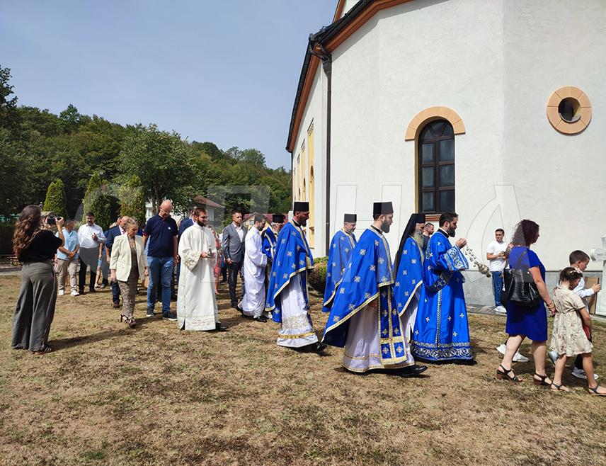 ČELINAC, AUGUST 28 /SRNA/ - His Eminence Metropolitan Jefrem of Banja Luka stated that restoring and investing in religious buildings confirms the faith of the Serbian people, which is not limited merely to the fact that they are Orthodox Serbs, but also involves doing good deeds following the example of their ancestors.