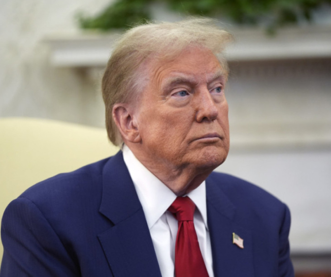 ВАШИНГТОН, 29. АВГУСТА /СРНА/ - Амерички предсједник Доналд Трамп изјавио је да је склопљен велики споразум према којем САД преузимају контролу над петином резерви нафте Венецуеле.