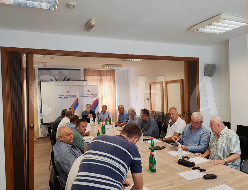 БАЊАЛУКА, 29. АВГУСТА /СРНА/ - Борачка организација Републике Српске /БОРС/ жели да се укључи у организацију сахране некадашњег команданта Главног штаба Војске Републике Српске генерала Ратка Младића, рекао је министар рада и борачко-инвалидске заштите Радан Остојић.